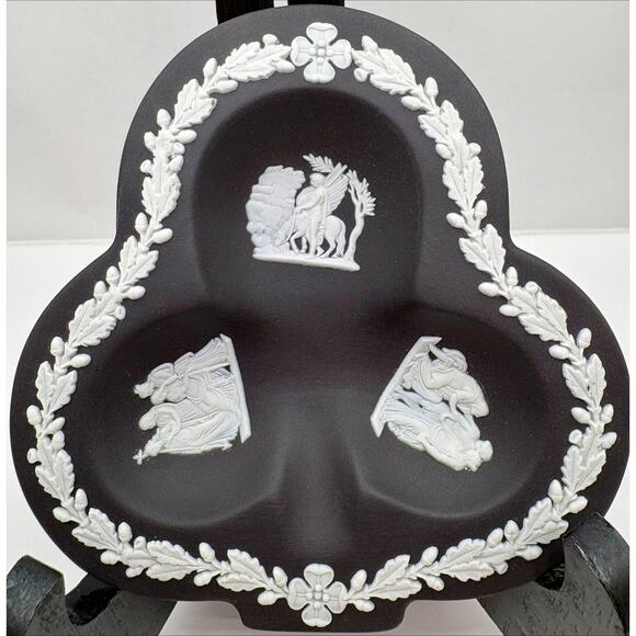 Wedgwood Other - VTG Wedgwood White on Black Jasperware Dish Made in England